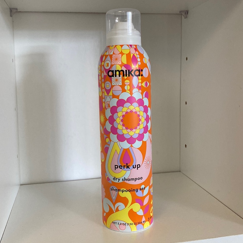 Amika dry shampoo